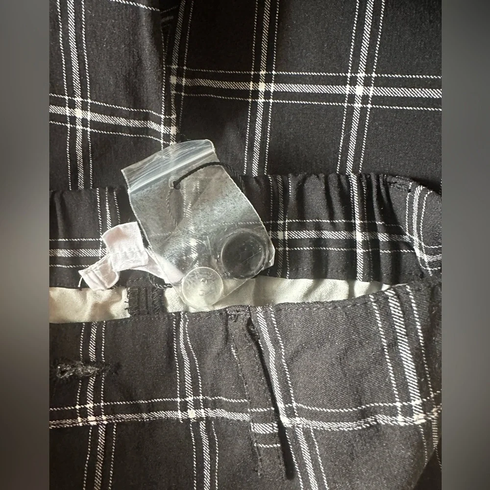 Checkered Pants - Picture 3 of 5